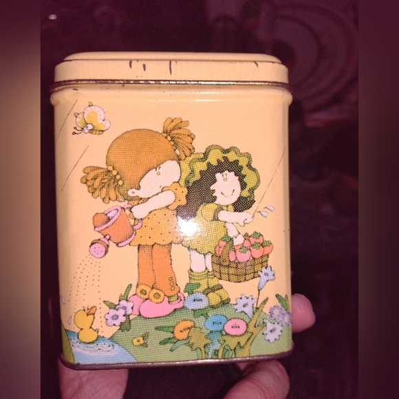 Hallmark Save for a Rainy Day Collectible Metal Storage Coin Savings Box Tin - Picture 4 of 6